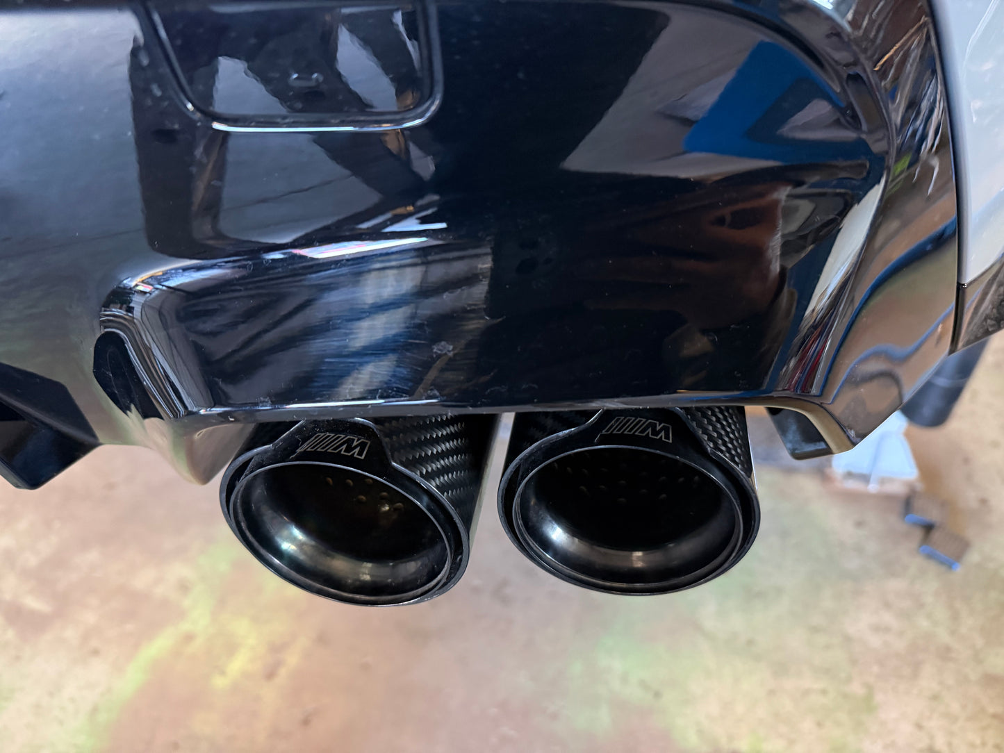 BMW F70 120i - BACK BOX DELETE - QUAD EXIT CONVERSION M135I STYLE EXHAUST Pipe Dynamics BMW